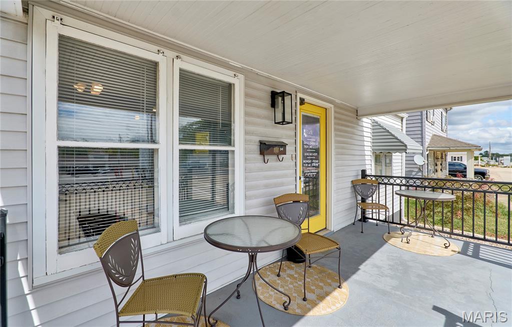 541 E Cherry Street Property Photo 3