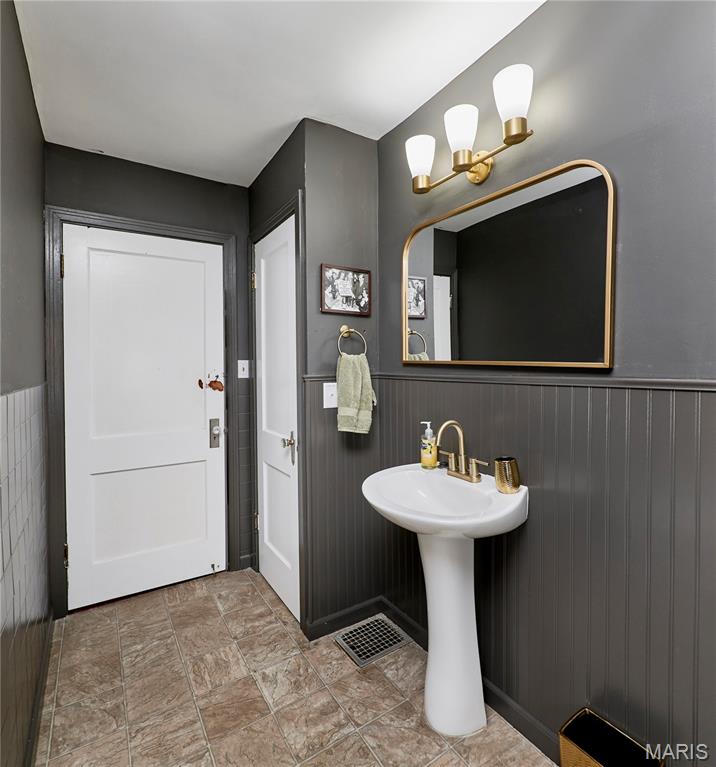 541 E Cherry Street Property Photo 14