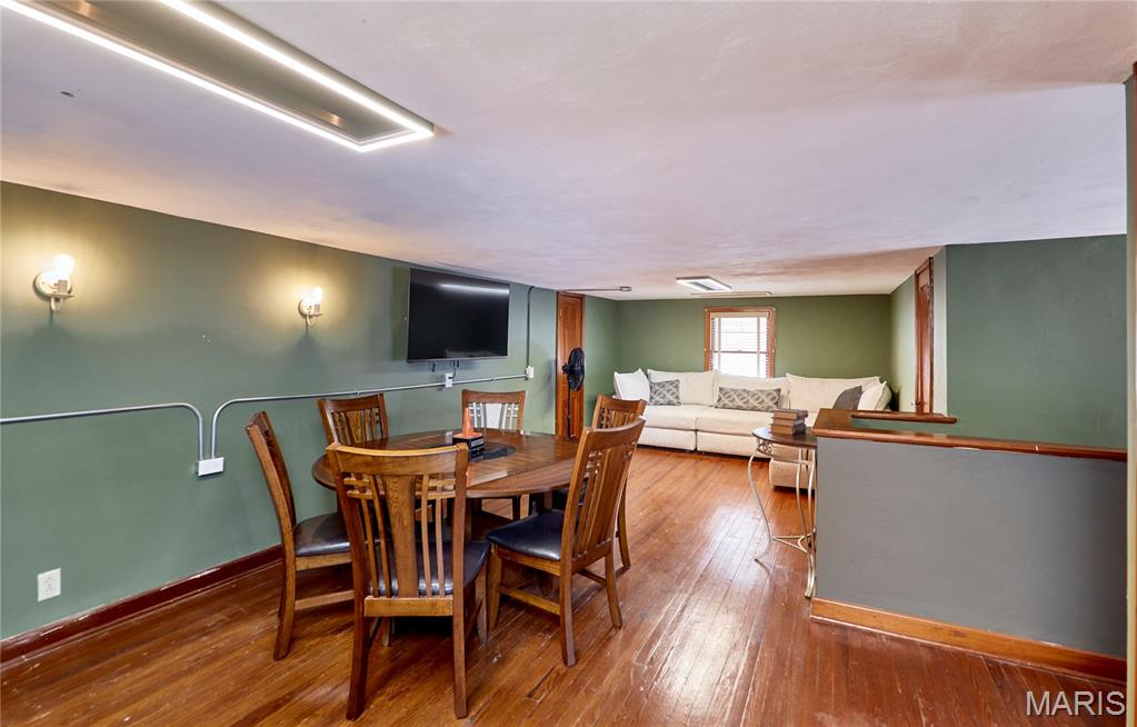 541 E Cherry Street Property Photo 38