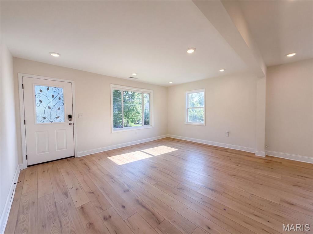 316 Lithia Avenue Property Photo 3