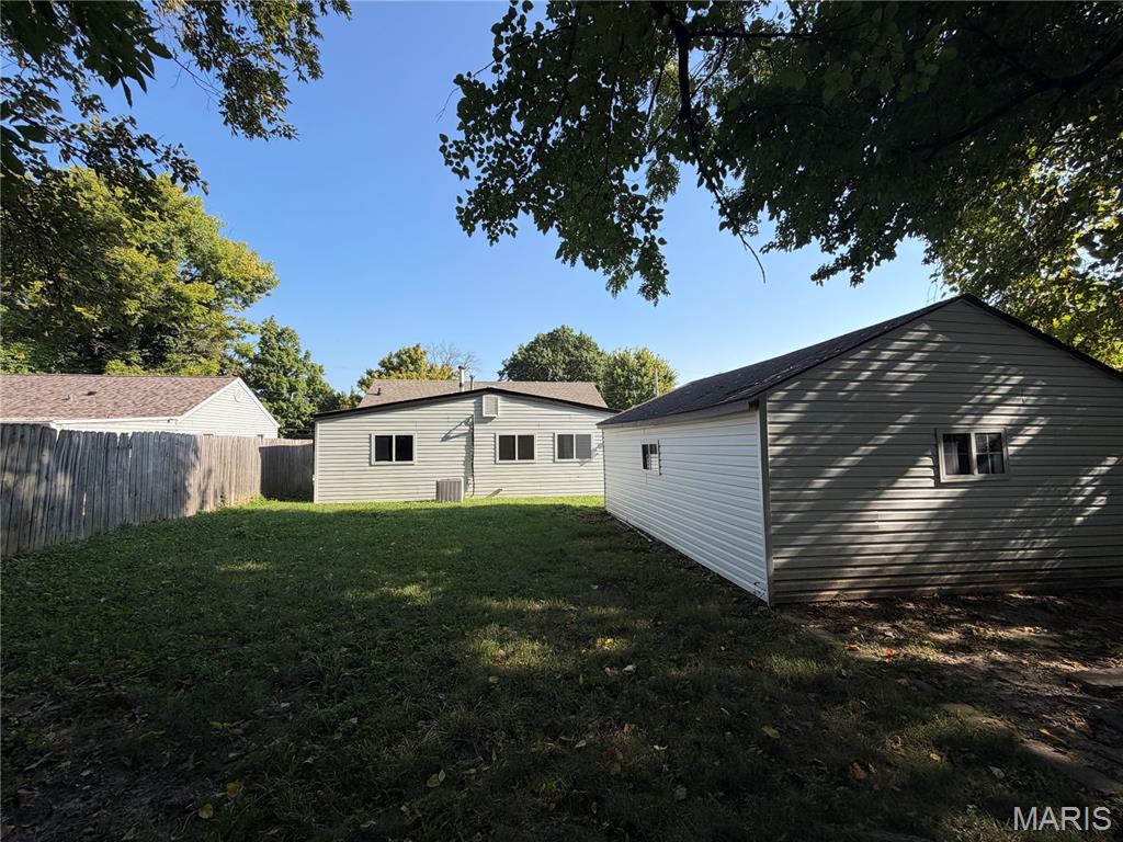 316 Lithia Avenue Property Photo 5