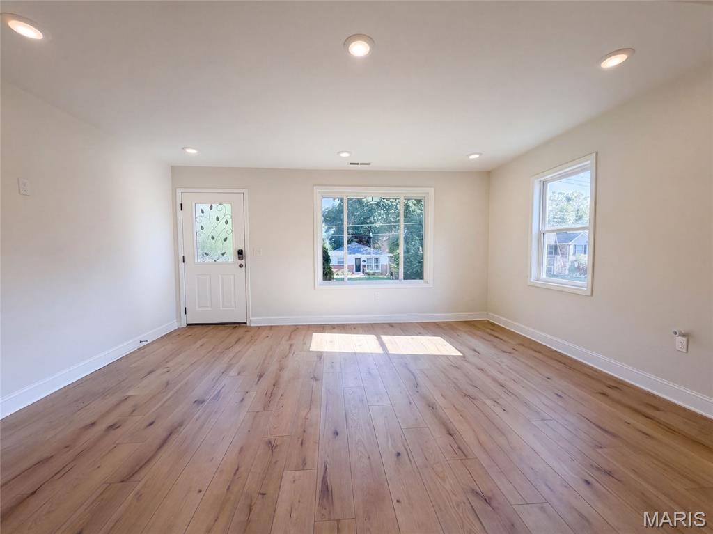 316 Lithia Avenue Property Photo 8