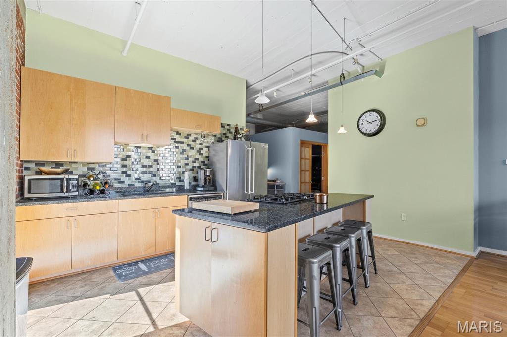 1627 Locust Street 406 Property Photo 15