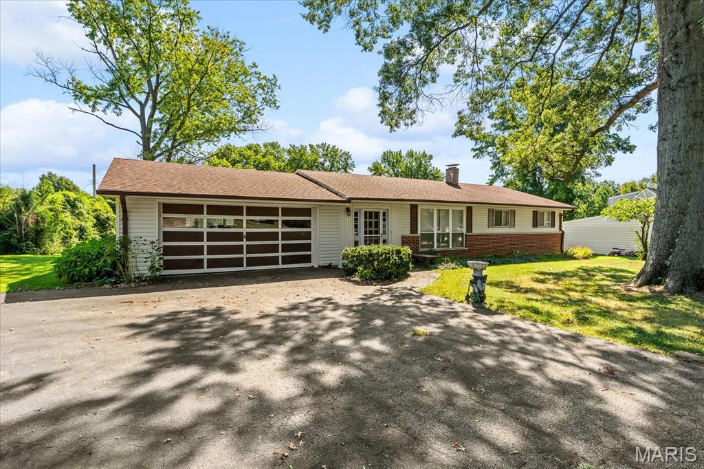 19 W Meadow Lane Property Photo 3