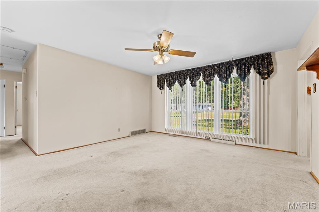 19 W Meadow Lane Property Photo 6