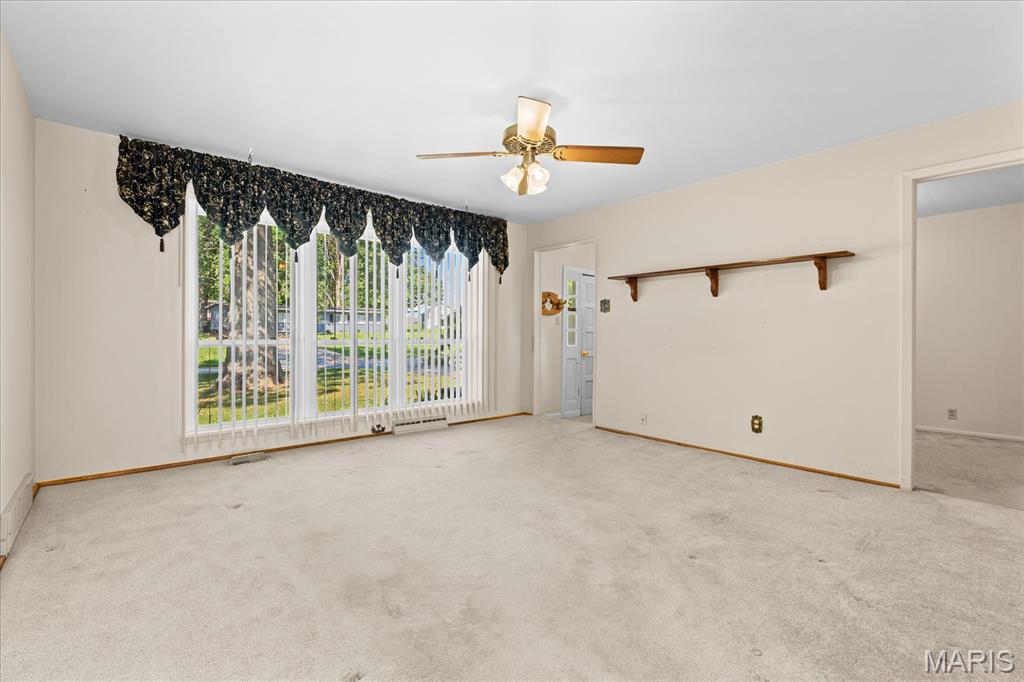 19 W Meadow Lane Property Photo 7