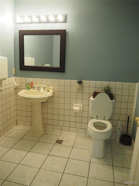 1234 Jungermann Road Property Photo 14
