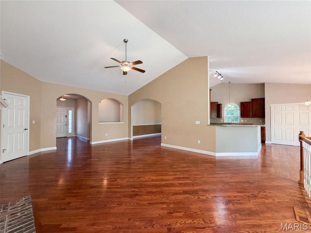 6 White Fang Drive Property Photo 8