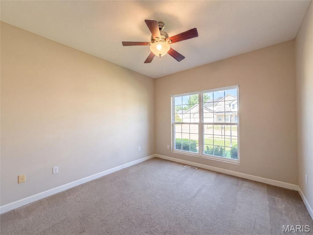 6 White Fang Drive Property Photo 12