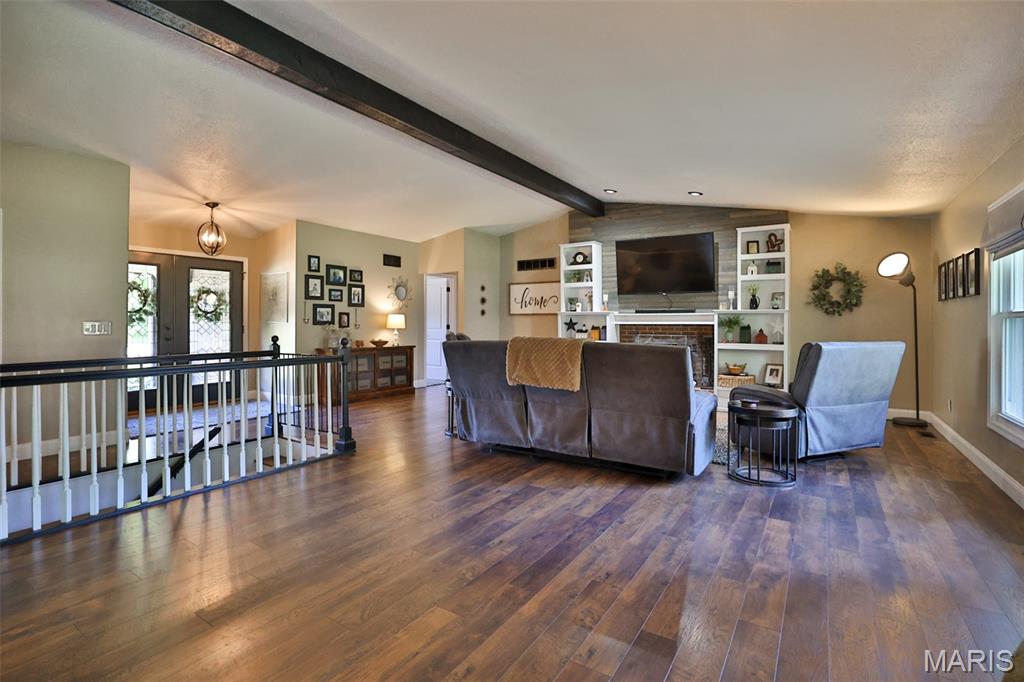124 Drake Court Property Photo 6