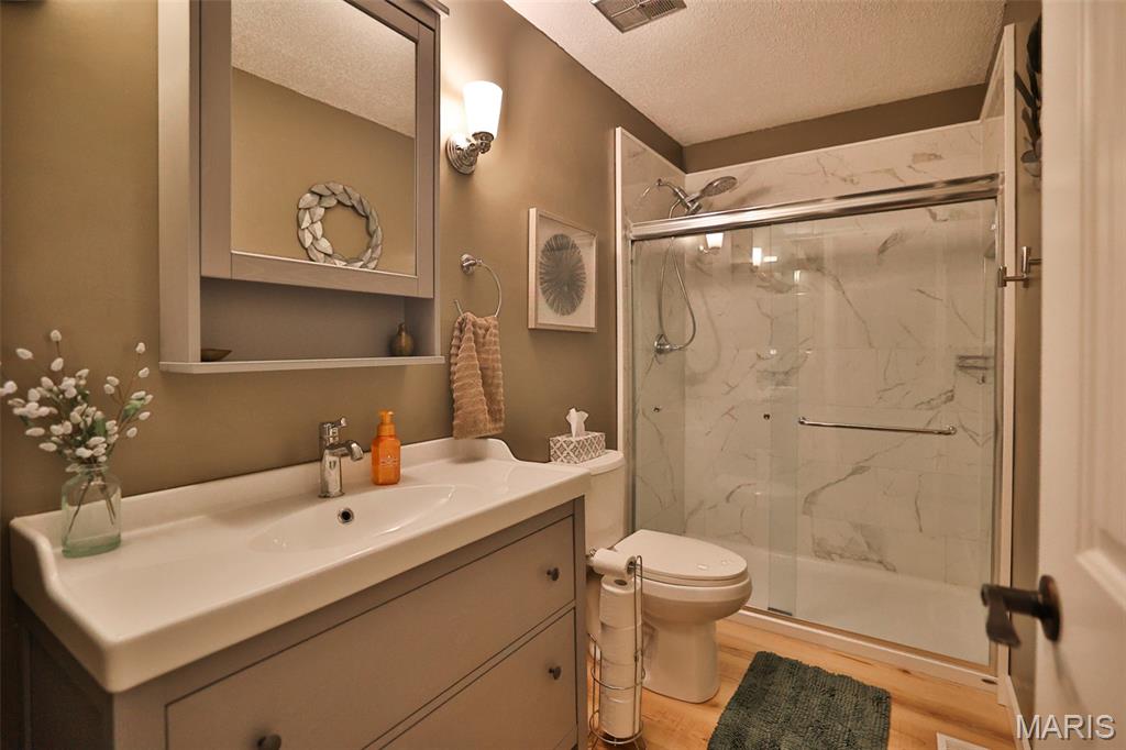 124 Drake Court Property Photo 30