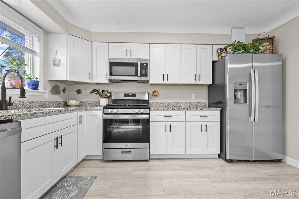 22 Saint Mark Drive Property Photo 6