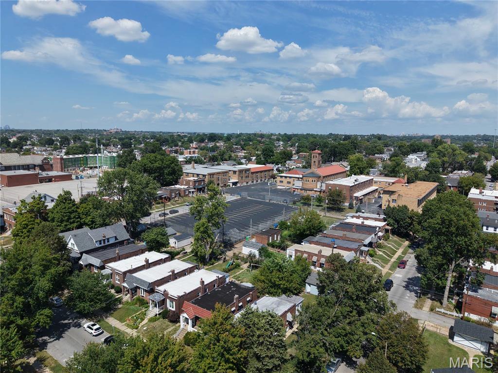 4163 Walsh Street Property Photo 5