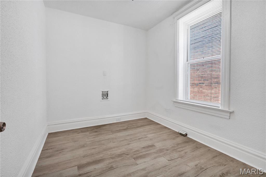 4163 Walsh Street Property Photo 15