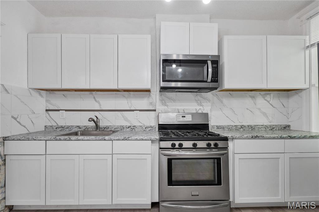 4163 Walsh Street Property Photo 19