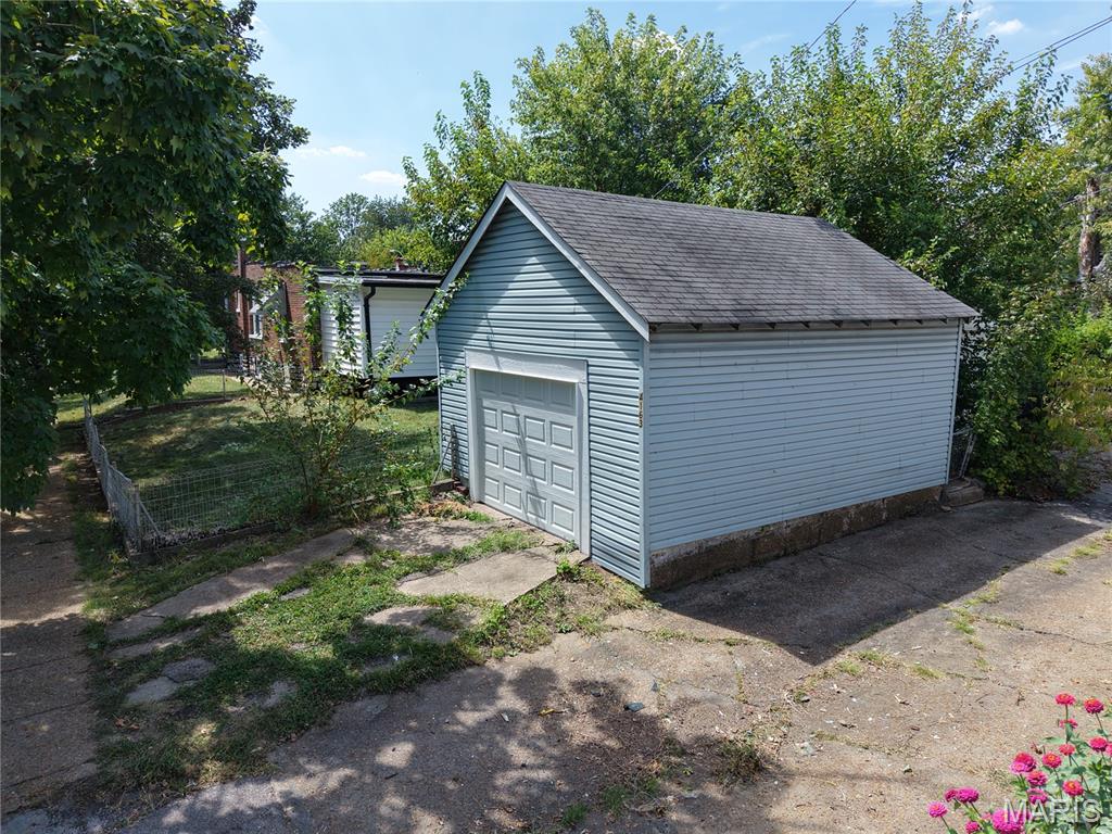 4163 Walsh Street Property Photo 24