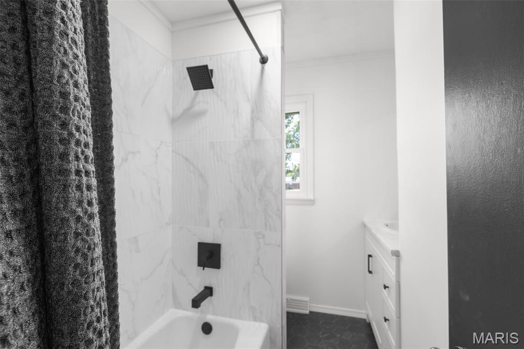 610 Broadway Street Property Photo 5
