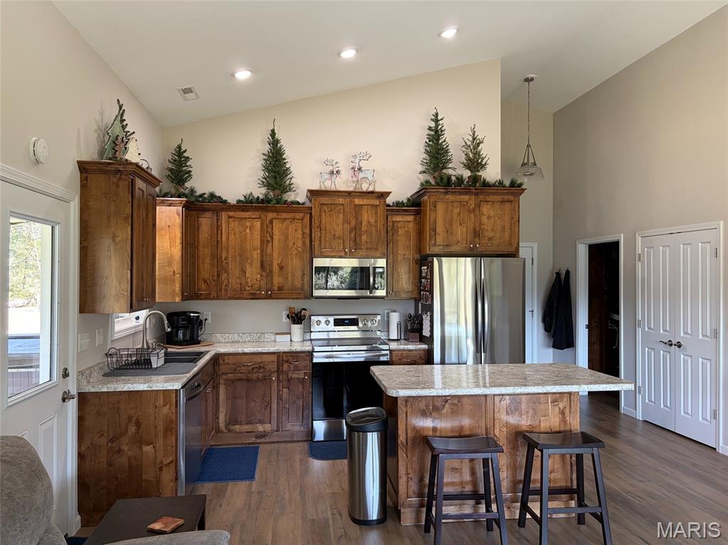 11117 Audrain Road 929 Property Photo 5
