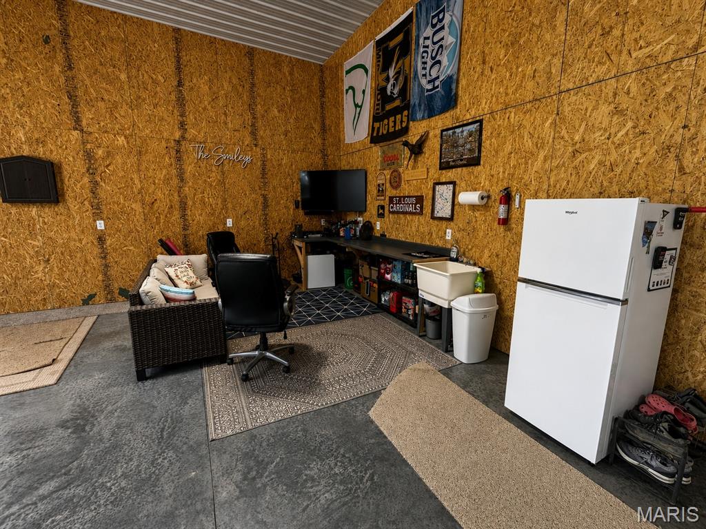 11117 Audrain Road 929 Property Photo 15