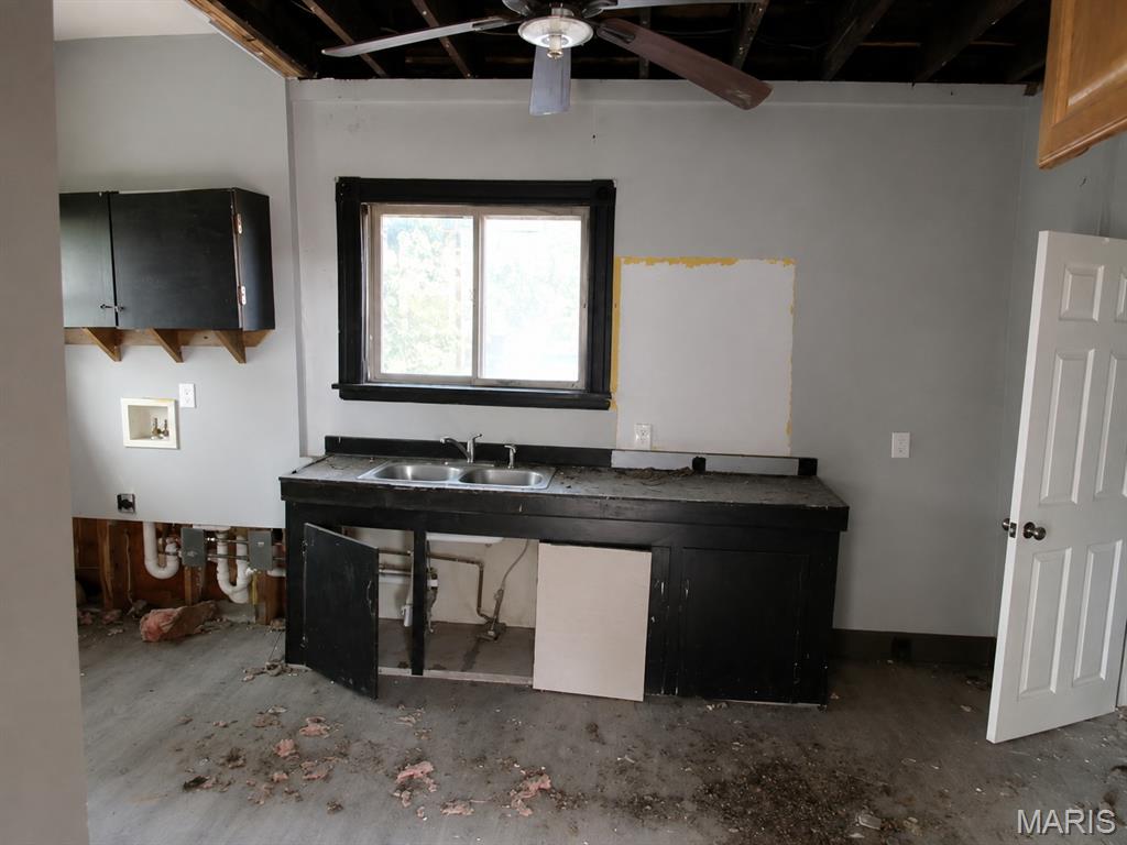 6732 Robbins Avenue Property Photo 6