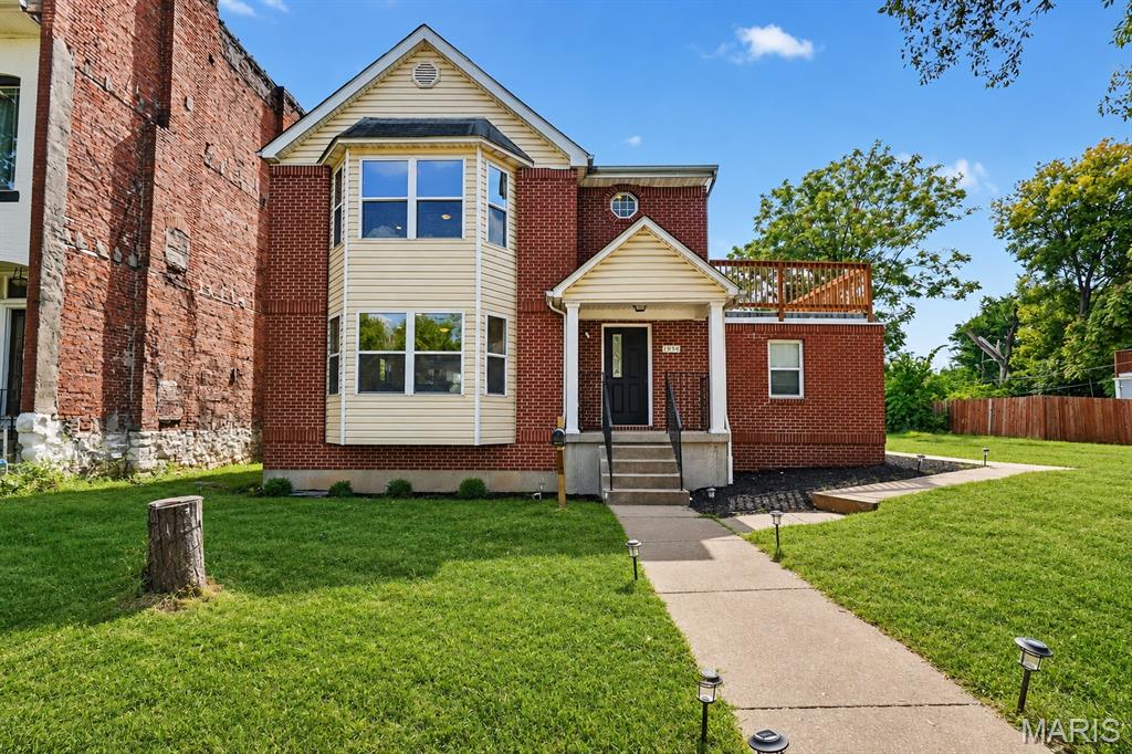 3934 Page Boulevard Property Photo 2