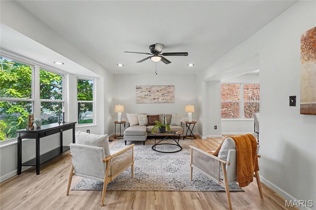 3934 Page Boulevard Property Photo 4
