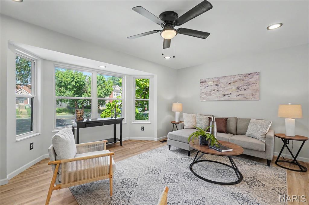 3934 Page Boulevard Property Photo 5