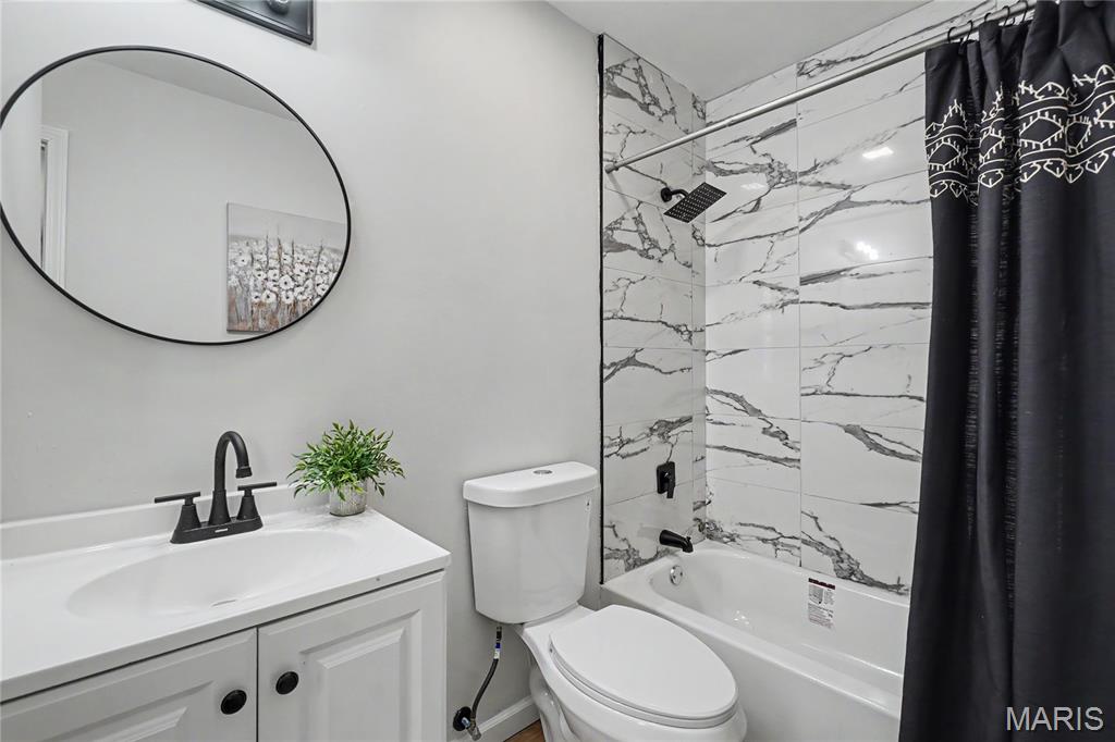3934 Page Boulevard Property Photo 18