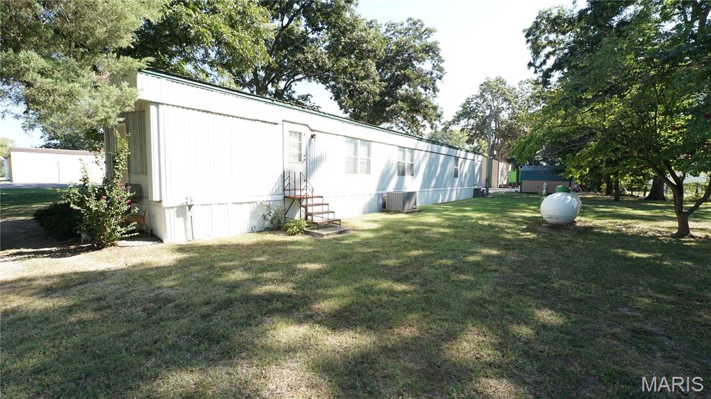 610 2nd St Property Photo 6