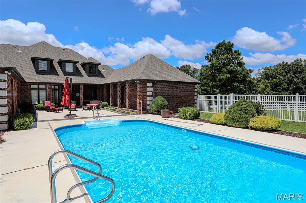 26057232 Property Photo 6