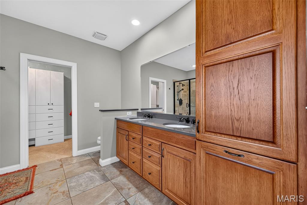 558 Lacroix Way Property Photo 33