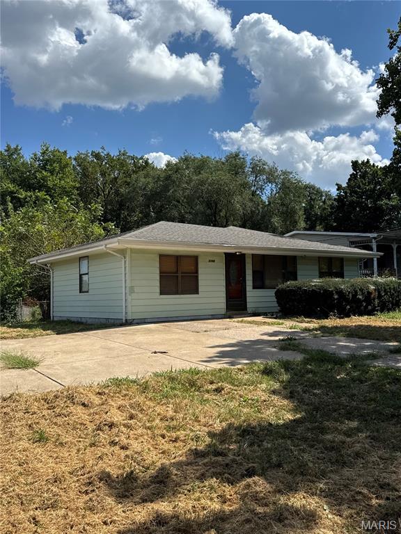2166 N Warson Road Property Photo 1
