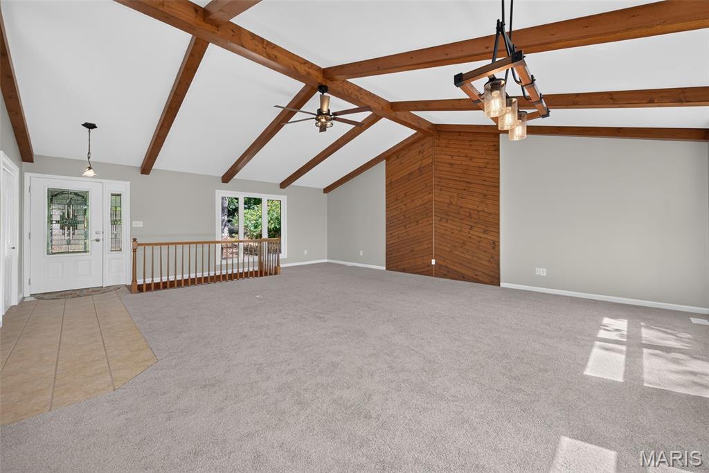 19 Greenview Drive Property Photo 7