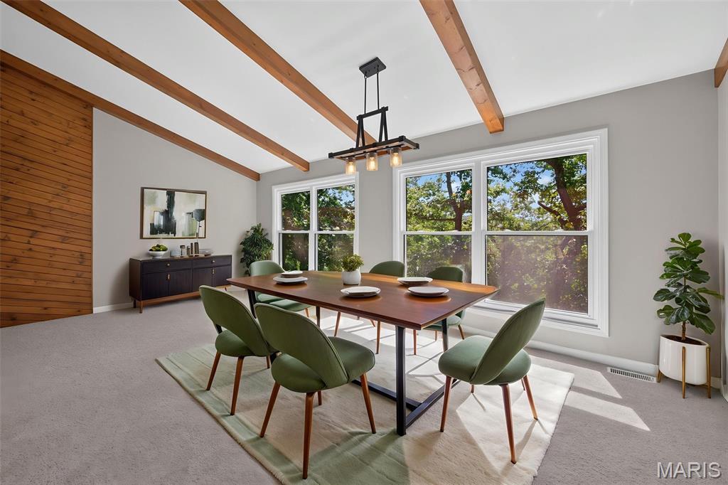 19 Greenview Drive Property Photo 8