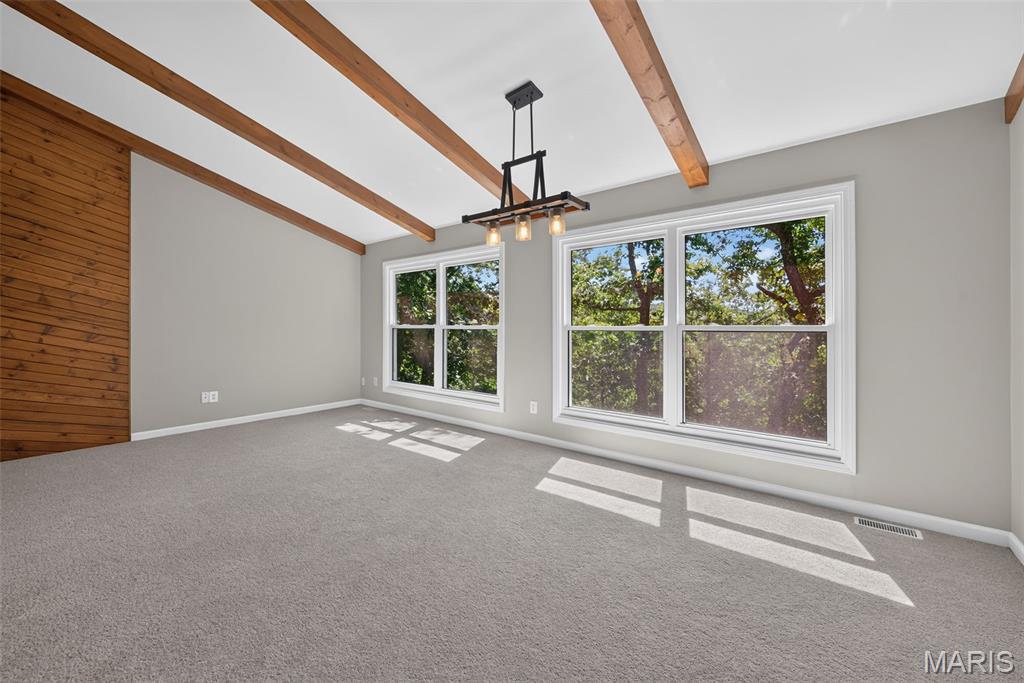 19 Greenview Drive Property Photo 9