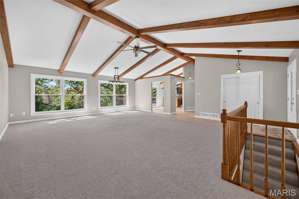 19 Greenview Drive Property Photo 10