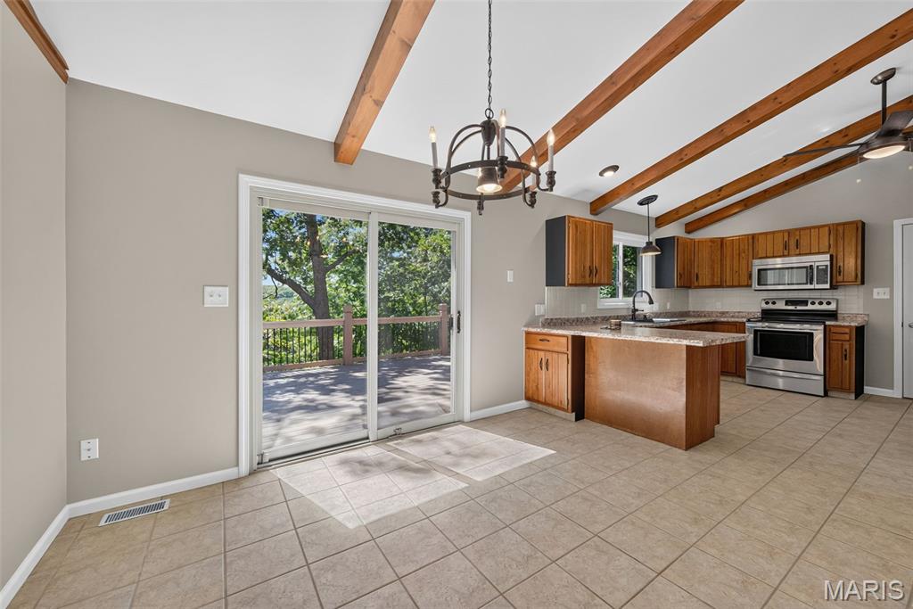 19 Greenview Drive Property Photo 12