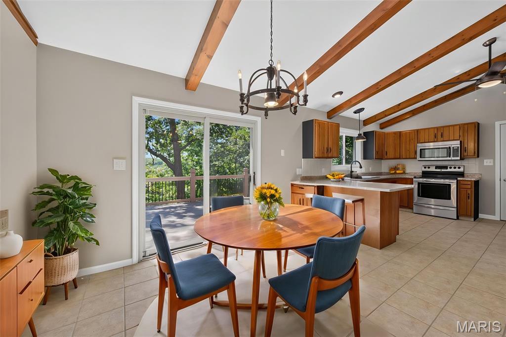 19 Greenview Drive Property Photo 14