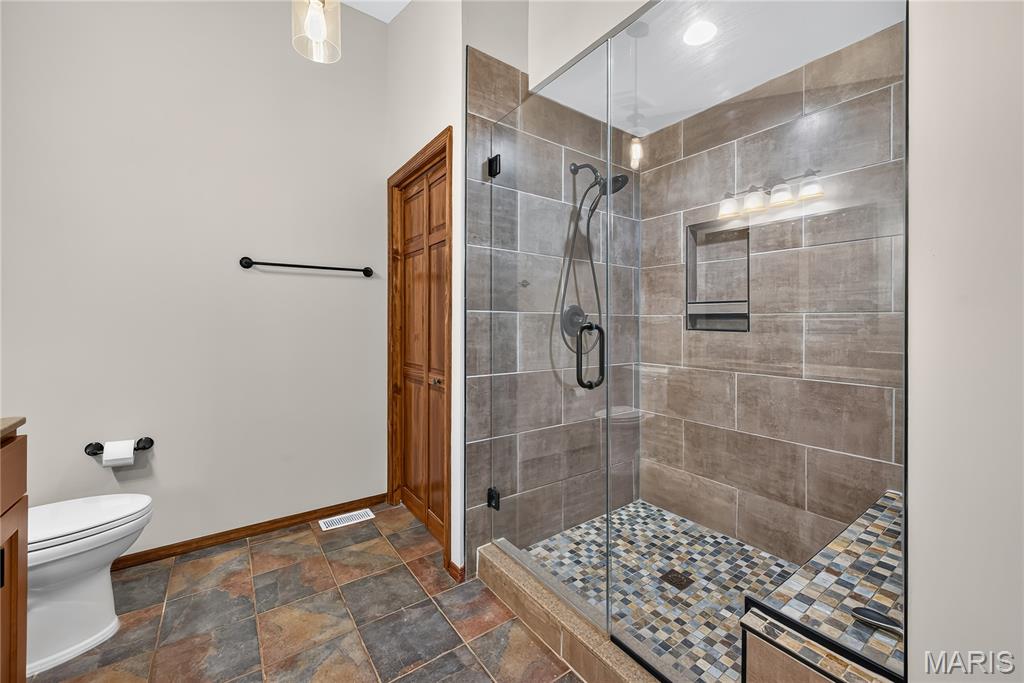 19 Greenview Drive Property Photo 24