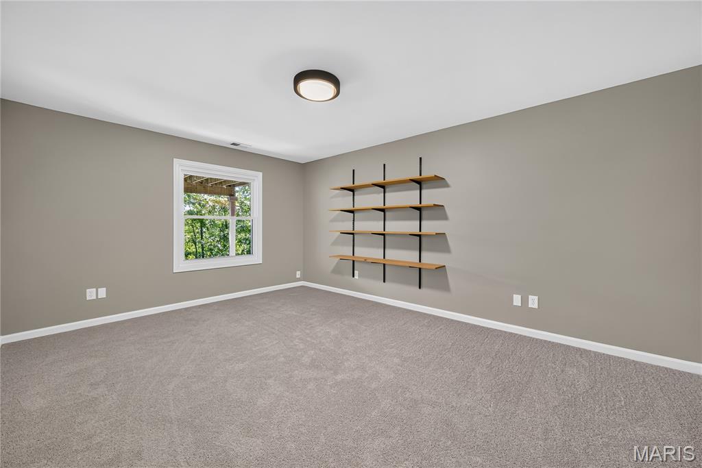 19 Greenview Drive Property Photo 34