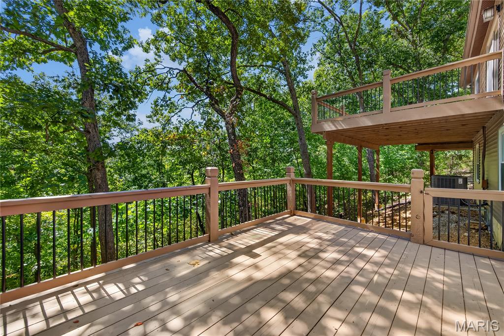 19 Greenview Drive Property Photo 37