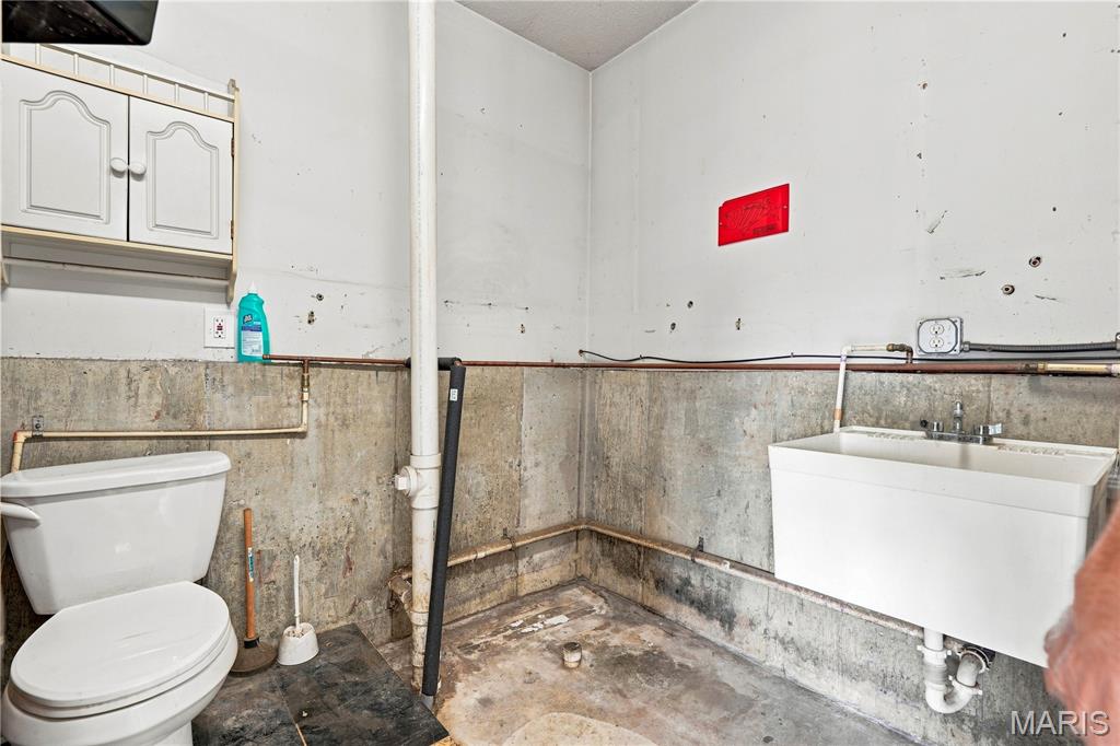 331 Central Avenue Property Photo 20