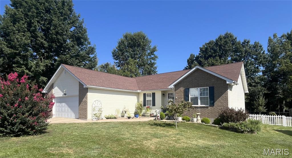 813 Oxford Drive Property Photo 1