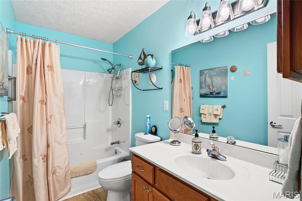 813 Oxford Drive Property Photo 28