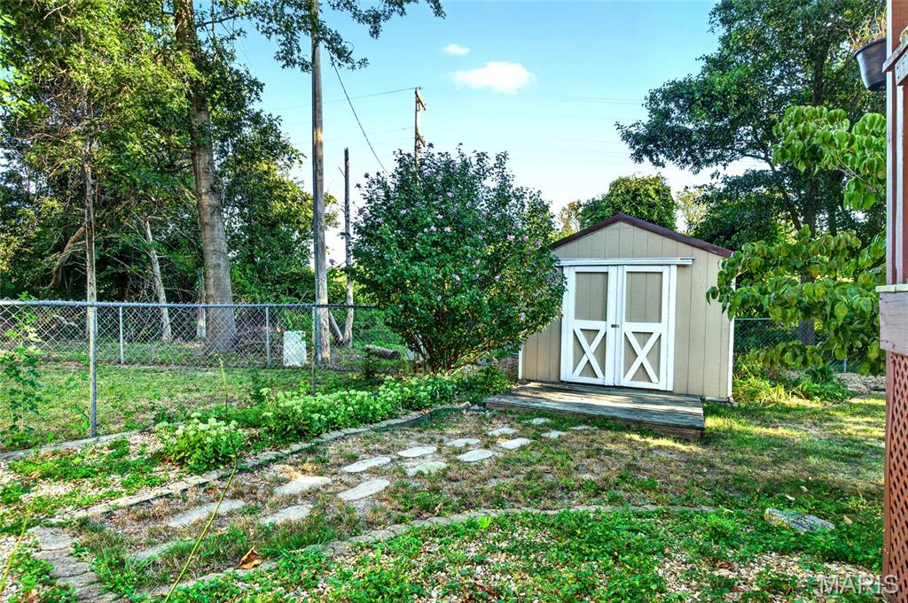 813 Oxford Drive Property Photo 40