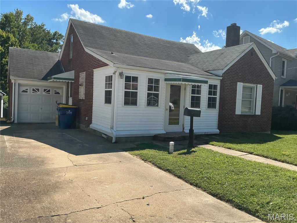 412 W Springfield Avenue Property Photo 1