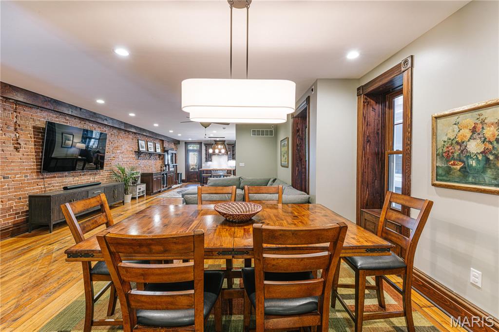 4535 Oakland Property Photo 10