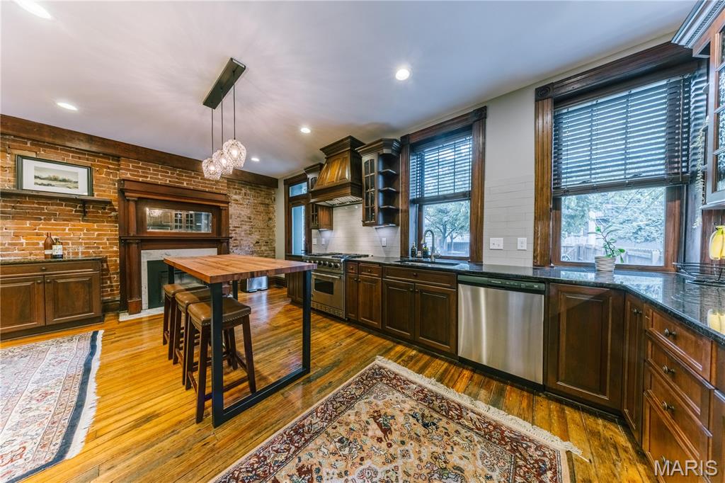 4535 Oakland Property Photo 16