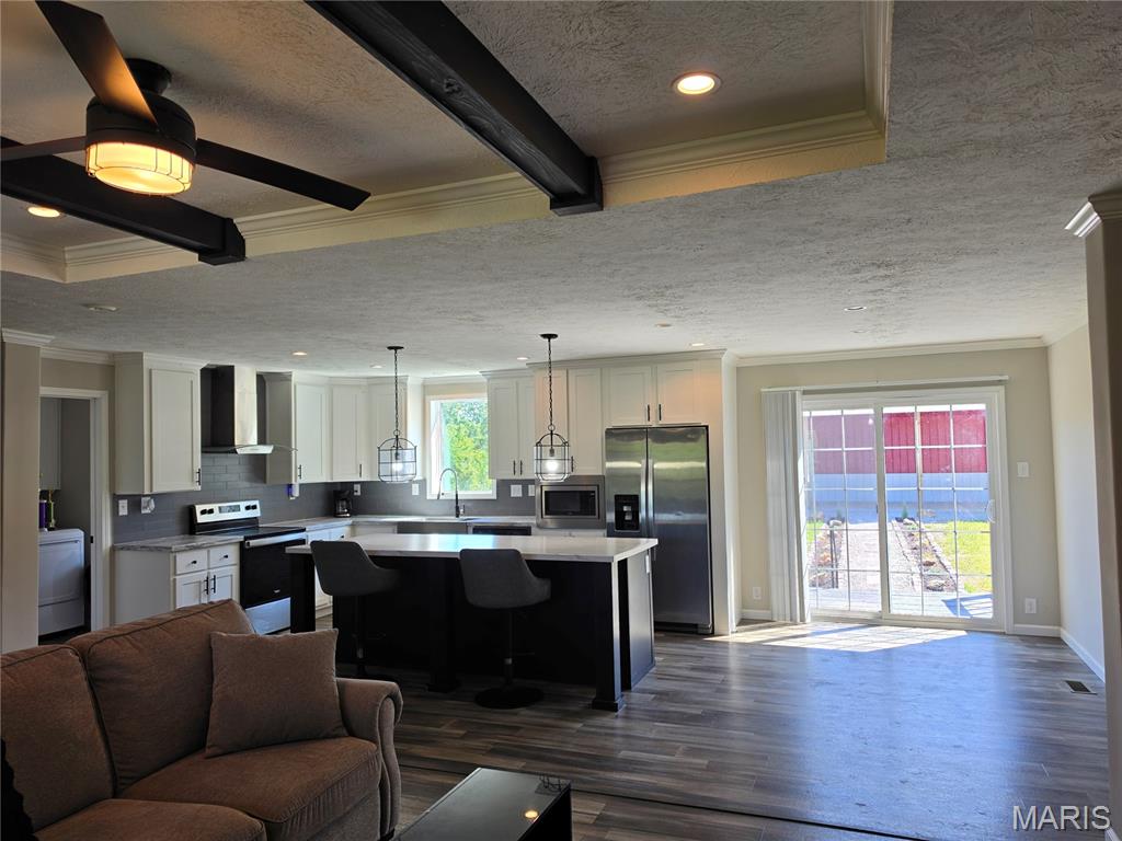 10419 Pride Place Property Photo 6