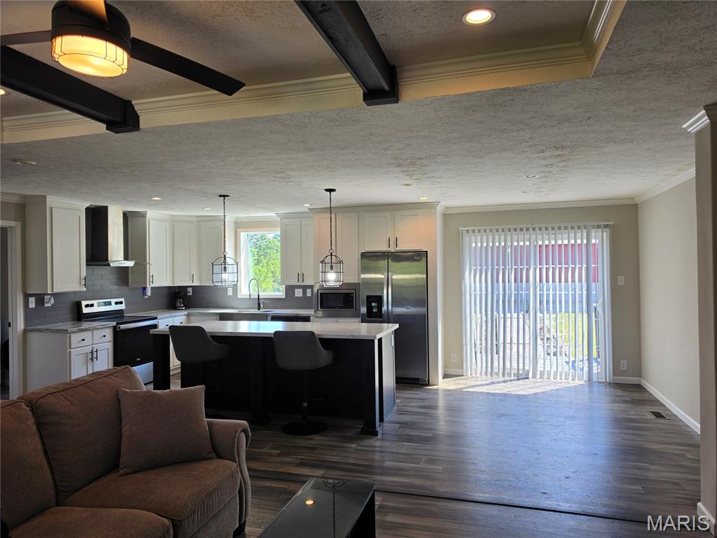 10419 Pride Place Property Photo 7